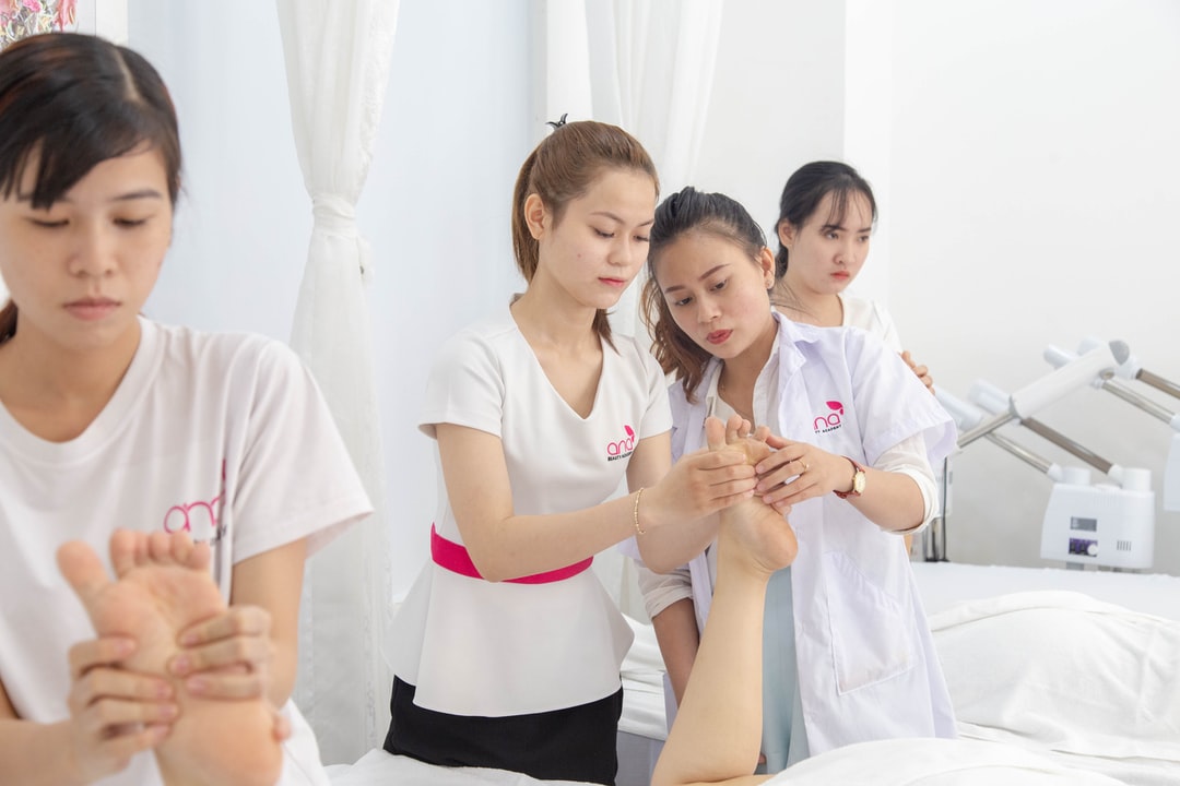 Discover ultimate relaxation with our private massage in Indore near me, full body massage, and couple massage packages. Omkara Thai Spa blends traditional Thai massage techniques with modern spa luxuries. Whether at our spa or your home in Indore, we promise a calming and rejuvenating experience every time.